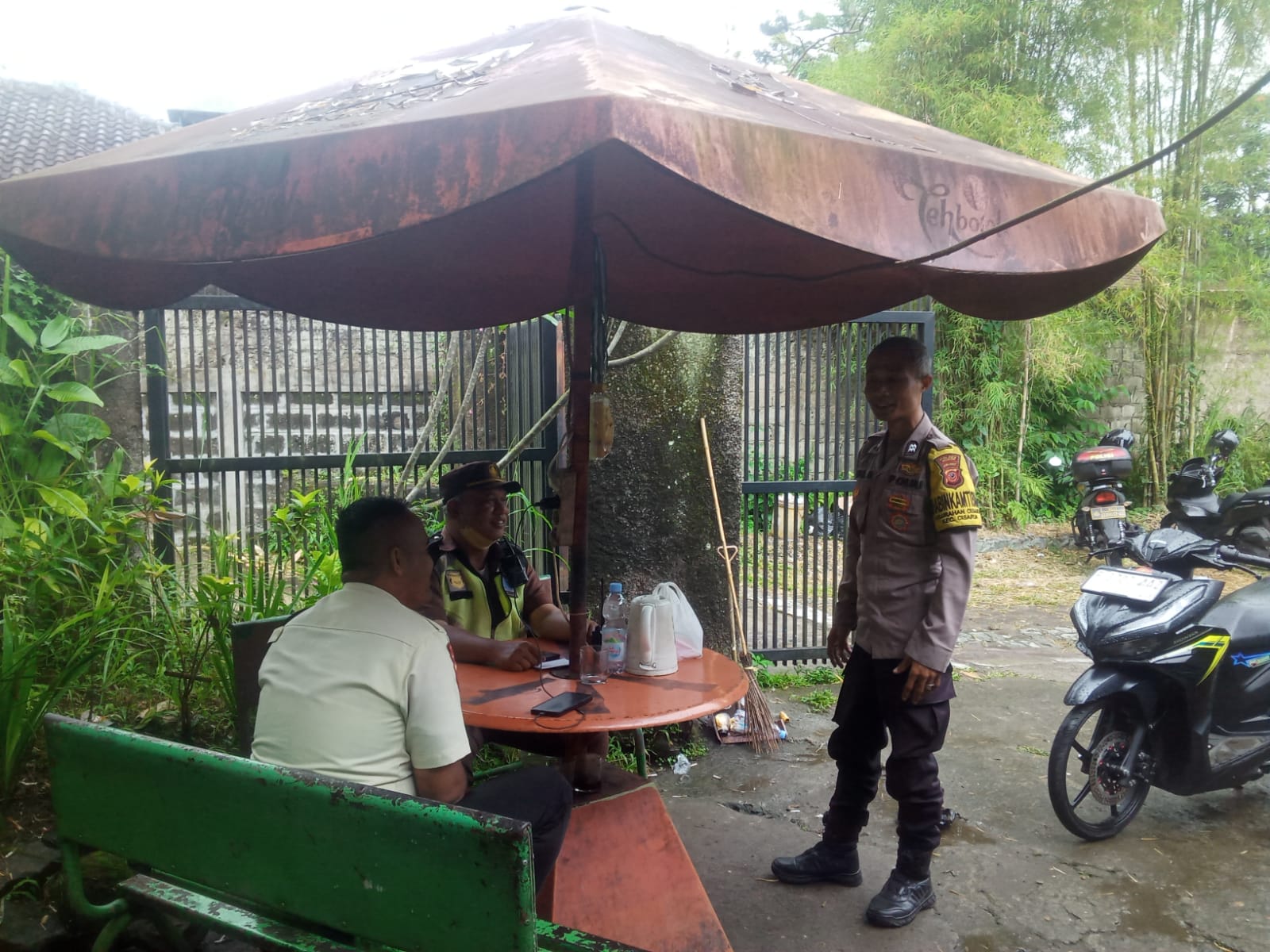 796f7ac6-07f8-4e16-9054-49ebd6b187c2